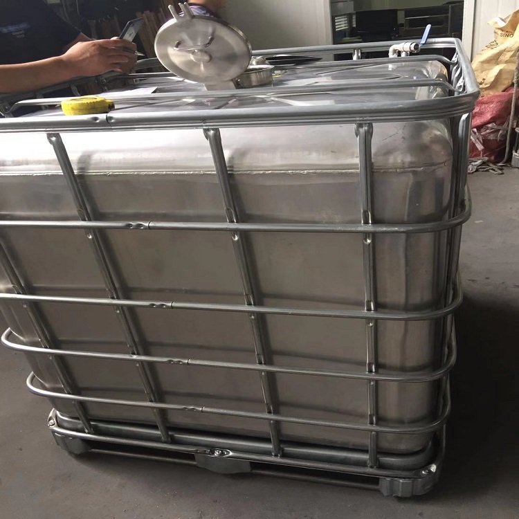 三聯不銹鋼告訴您大容量不銹鋼噸桶質量檢測方法